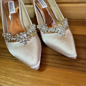 Badgley Mischka Women's Cream Embellished Heels